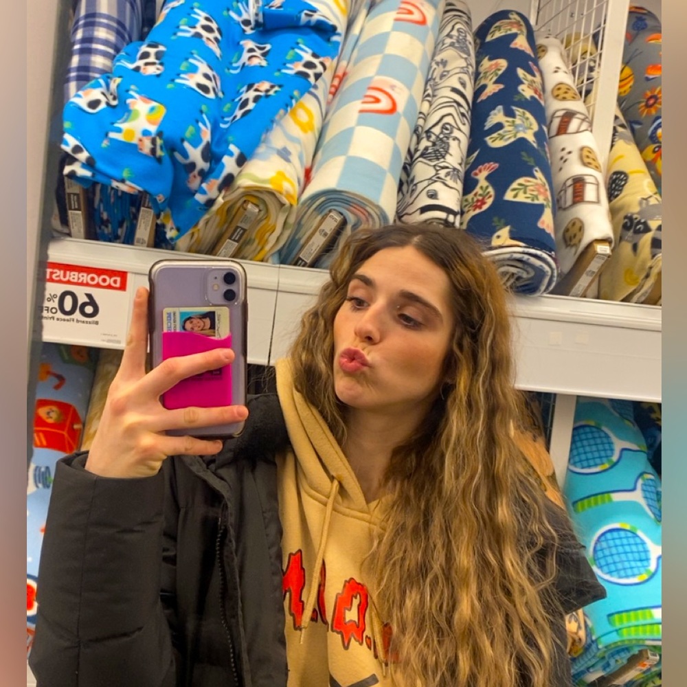 LISTINGS WEEKLY❤️‍🔥 BUNDLE ITEMS & SAVE💰 SHOOT ME ANY OFFERS 🫶🏼